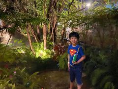 -Chom Cafe and Restaurant