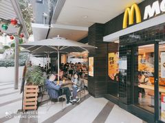 露天位-麦当劳(宜安广场店)