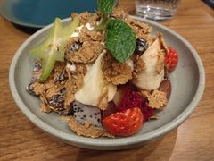 时令水果沙拉配自制果酱酸奶-G+KITCHEN(龙湖狮山天街店)