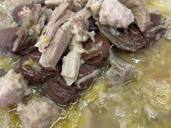 -一口猪海鲜浑锅·东北家常菜