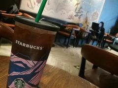 气炫冰山美式-星巴克臻选(南京金茂览秀城店)