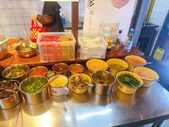 -丽丽三鲜螺蛳粉(田林路店)