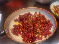 -丽华园·武汉地标楚菜餐厅(青山江滩店)