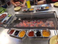 -马路牙子烧烤音乐酒馆(望京店)