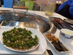 -哈尔滨烧烤·山河村铁锅炖(交大店)