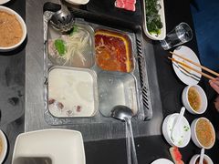-海底捞火锅智慧餐厅(中骏世界城店)