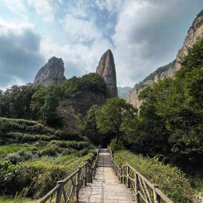 大龙湫景区-"今天是个风和日丽的好天气,我们去位于温州.
