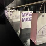 紫色风格的咖啡店？