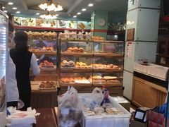面包甜点陈列柜-新侨三宝乐面包店(崇文门店)