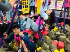 -嘿哟动霸CHUA·新潮玩运动娱乐中心·蹦床滑冰团建乐园