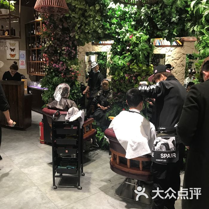 逸丝风尚团结湖店图片