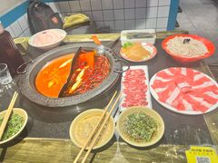 -宽板凳老灶火锅(台湾街店)