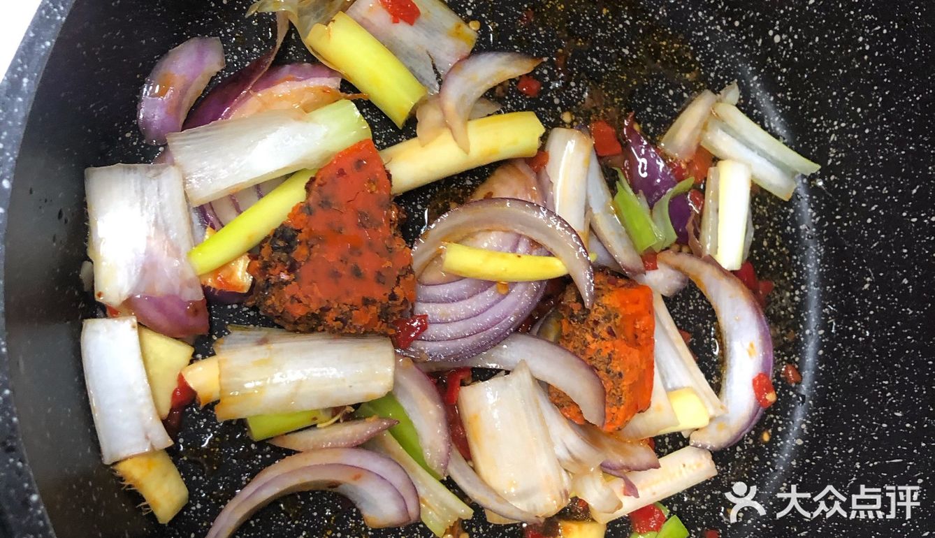 将他们先煮一下,在捞起来等待️