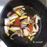 将他们先煮一下,在捞起来等待️