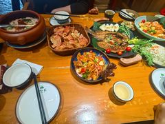 -老滇山寨•云南特色菜•地方菜•民族风情歌舞表演(金碧店)