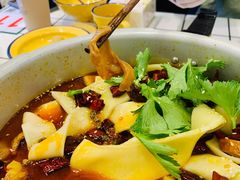 -晓彭肥肠鸡·泡椒鸡火锅(水木天地店)
