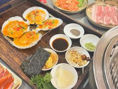 -围炉肉舍•炭烤活鳗•丹东海鲜烤肉(步行街店)