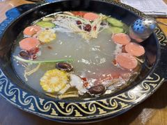 -小志家.鲜牦牛肉牛杂火锅野生菌汤锅