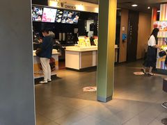 -麦当劳(新华路步步高店)