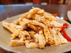 -亮亮面馆(经六路店)