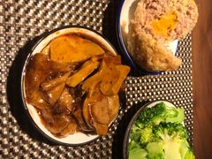 咸蛋黄狮子头-十面春风·江南面馆(崇宁路店)