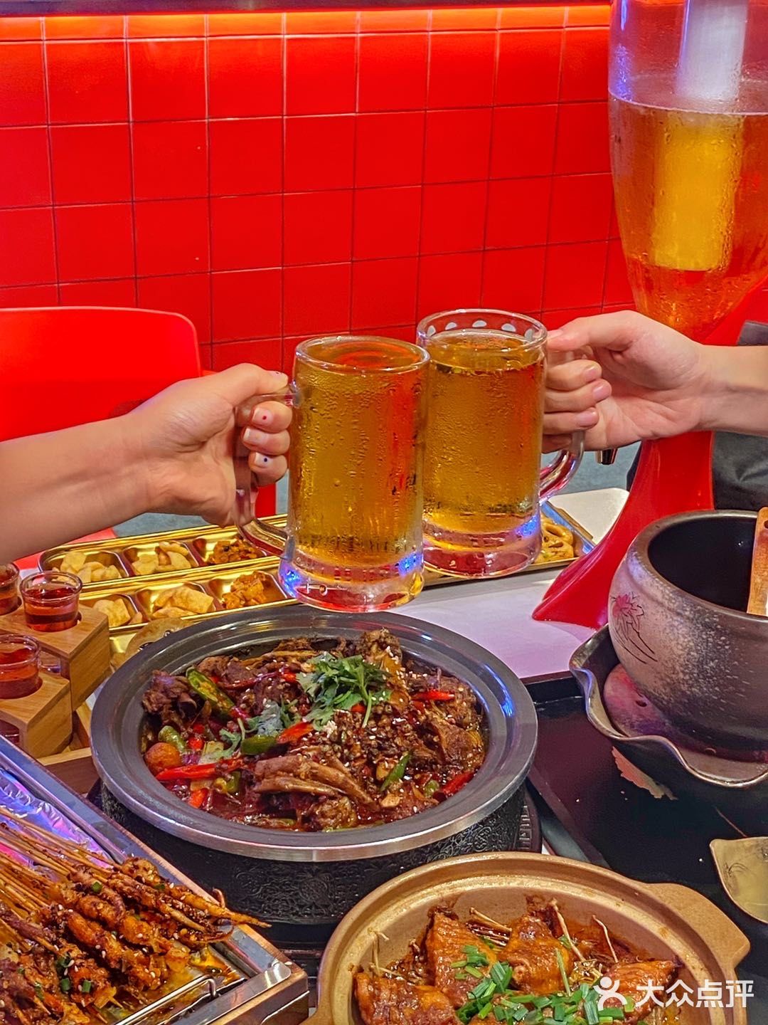 重庆最火小酒场吃着鸭子喝酒太爽了️开业5折
