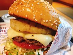 -The Habit Burger Grill 哈比特汉堡(复兴soho店)