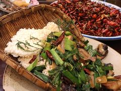 柏枝锅巴腊肉-杨记隆府(南坪店)