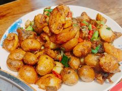 -佬缸炮江湖川菜(玉林店)