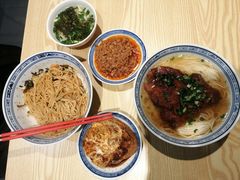 -鲁达面馆本帮风味(共康东路店)