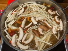 松茸养身汤锅-好想牛·鲜切自助牛肉火锅(七堡花园城店)