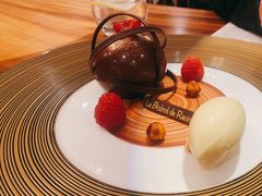 榛子巧克力蛋糕-Le Bistrot de Racine