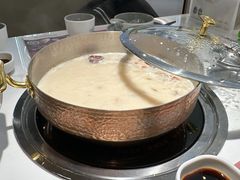 胡椒猪肚鸡-洪氏嗨捞·广东猪肚鸡·椰子鸡火锅(西咸万象城店)