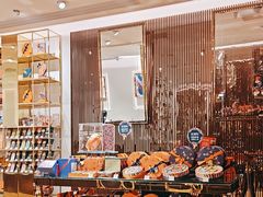 -VENCHI 闻绮(上海佛罗伦萨小镇店)