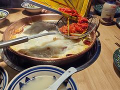 -洱火云南酸菜牛肉火锅(石景山当代商城店)
