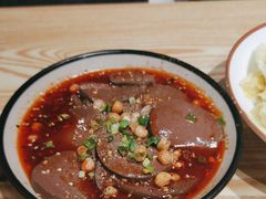 -叁煨蹄花·下饭盐帮菜(人民广场店)