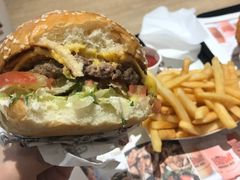 -The Habit Burger Grill 哈比特汉堡(爱琴海店)