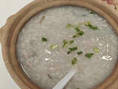 招牌皮蛋瘦肉粥-嘉和一品(长江道店)