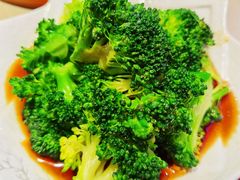 白灼西兰花-穿蒸引鲜·嗲记(正大广场店)