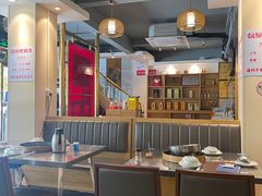 大堂-胡须佬鸡煲四季火锅店(石厦西村直营店)