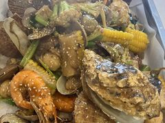 -鑫渔港海鲜本地菜·山海关浑锅(东戴河店)