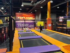 -Tenker Club弹刻极限主题公园 · 蹦床 · 团建 · 生日派对(大关店)