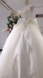 点击看大图 -GRACE KELLY婚纱与礼服(北京店)