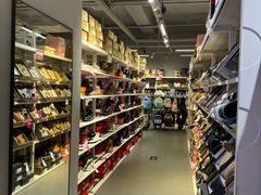 -唯品会(北京国瑞城店)