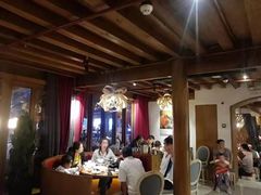 大堂-隔壁老王·家常云南菜(花巷店)