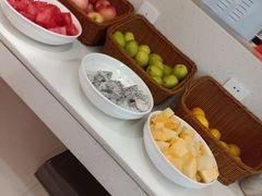 -上海虹桥中心爱琴海亚朵S酒店