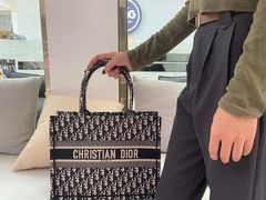 -DIOR迪奥(德基广场女装店)