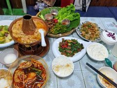 -蜗牛小馆醉乡民谣云南菜(惠新西里店)