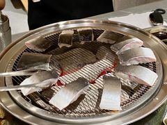 -围炉肉舍•炭烤活鳗•丹东海鲜烤肉(步行街店)