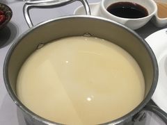 -红鼎豆捞·非遗鲍皇汤火锅(宝丰路店)